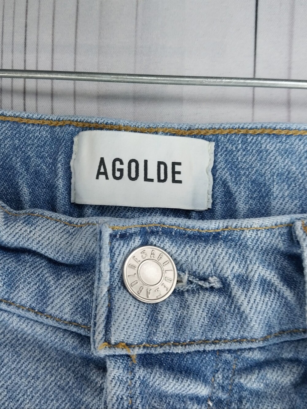 AGOLDE Light Wash Straight Leg Casual High-Rise Everyday Jeans - Picture 3 of 8